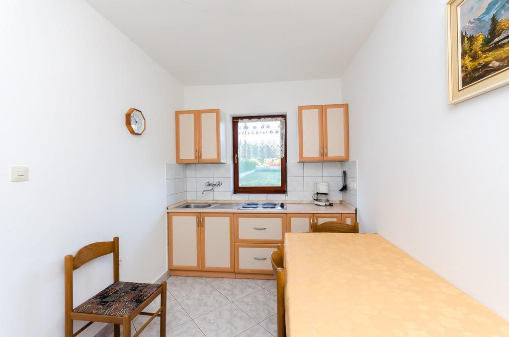Apartments Dragan Lopar Eksteriør bilde